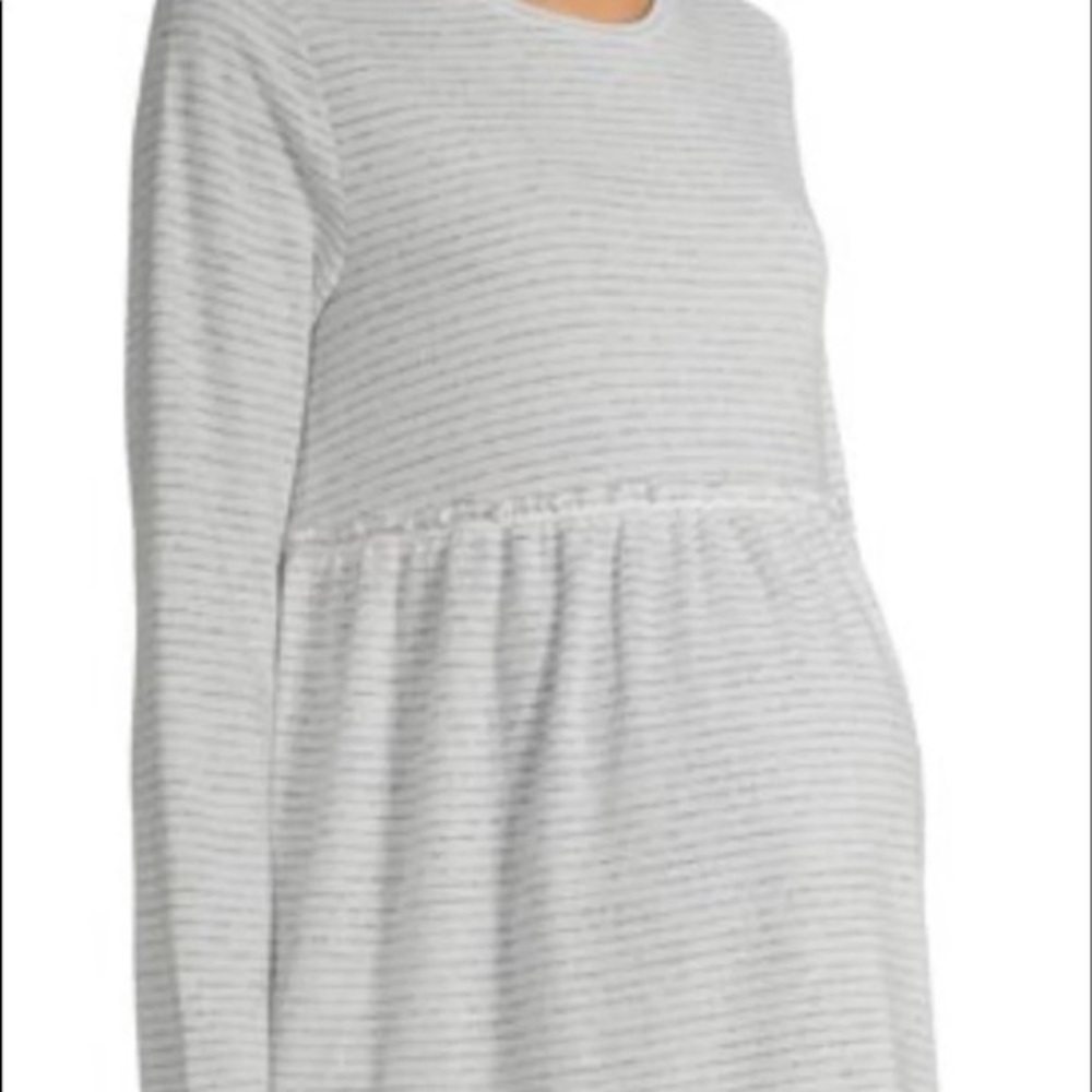 New maternity with peplum details top size XL
Very Soft